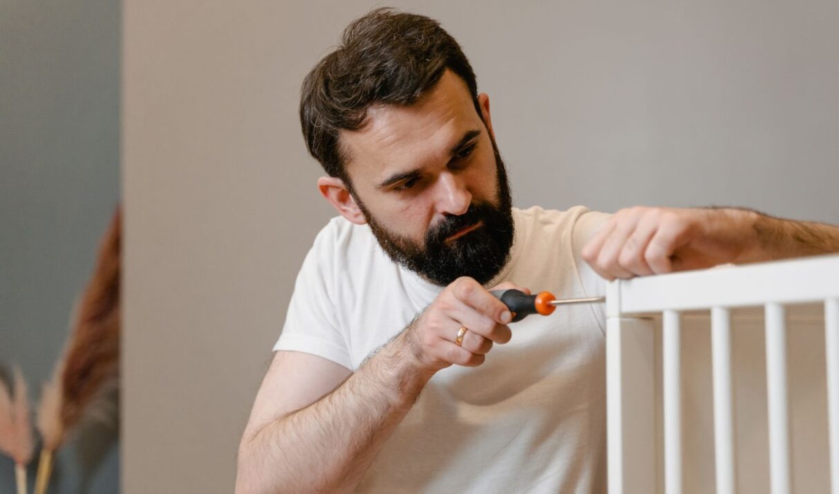 Do Movers Disassemble and Reassemble Furniture?